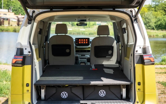 Volkswagen ID.Buzz cena 245877 przebieg: 8, rok produkcji 2022 z Dęblin małe 667